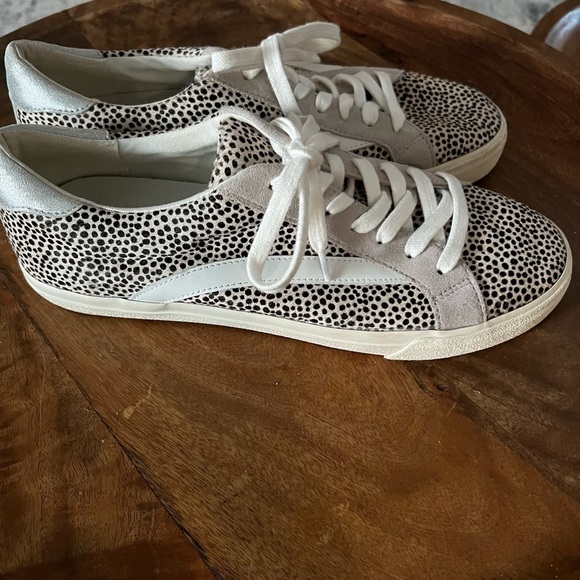 Madewell sidewalk low top lace up spotted calf hair sneakers. Women 10M- Men 8.5 - Picture 2 of 7